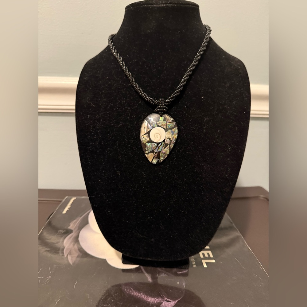 Teardrop Mosaic New Zealand Paua Abalone Black Seed Beads Necklace about 18in